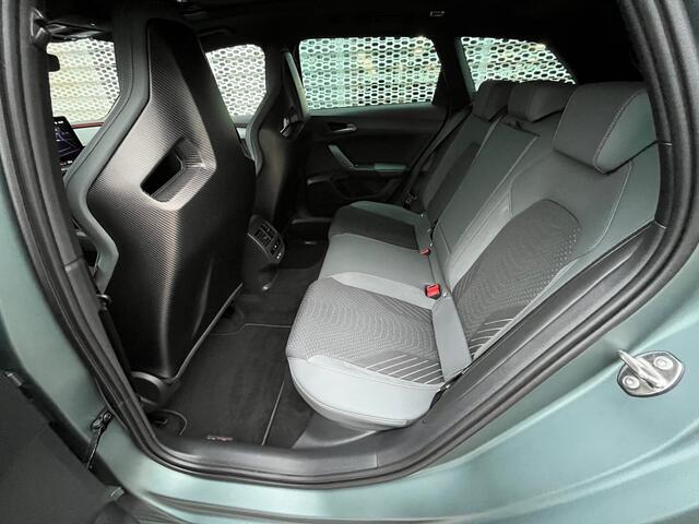 Cupra Leon Sportstourer 1.5 TSI e-Hybrid VZ Extreme Panoramadak / Sennheiser / Navigatiesysteem / CUP-Stoelen