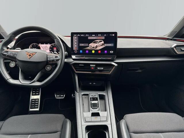 Cupra Leon Sportstourer 1.4 e-Hybrid VZ Performance | Elektrische stoelen met memory, 19 inch copper velgen, Start knop stuur, Camera, Dealer onderhouden, zeer luxe!