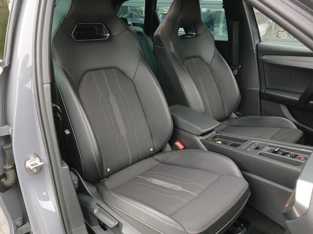 Cupra Leon Sportstourer 1.4 e-Hybrid + 19 inch + Graphene Grey!!