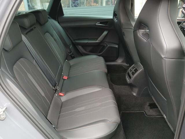 Cupra Leon Sportstourer 1.4 e-Hybrid + 19 inch + Graphene Grey!!