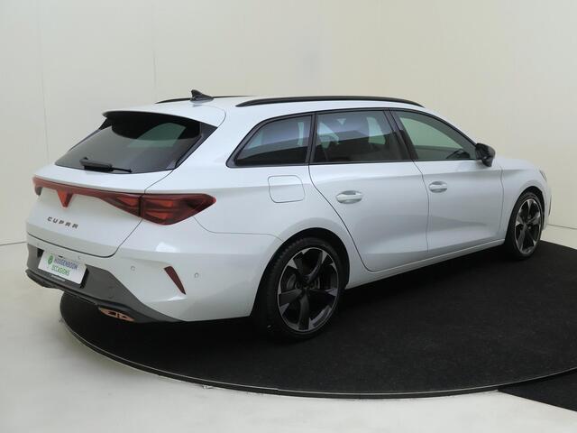 Cupra Leon Sportstourer 1.5 TSI e-Hybrid Business | Parkeerasisstent | Dodehoek detectie | Keyless | Stoel- en stuurwielverwarming | 3-zone airco | Achteruitrijcamera | Navigatie |
