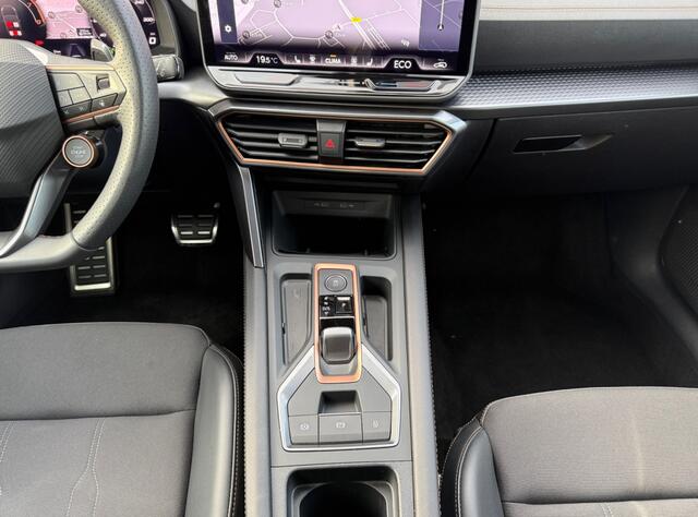 Cupra Leon Sportstourer 1.5 TSI e-Hybrid Business I | Camera | Carplay | Stoelverwarming AUTOMATIC