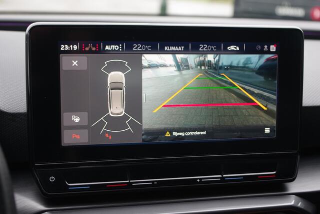 Cupra Leon Sportstourer 1.4 e-Hybrid VZ 245 PK Performance, Panoramadak, Memory, WInterpakket, Kuipstoelen