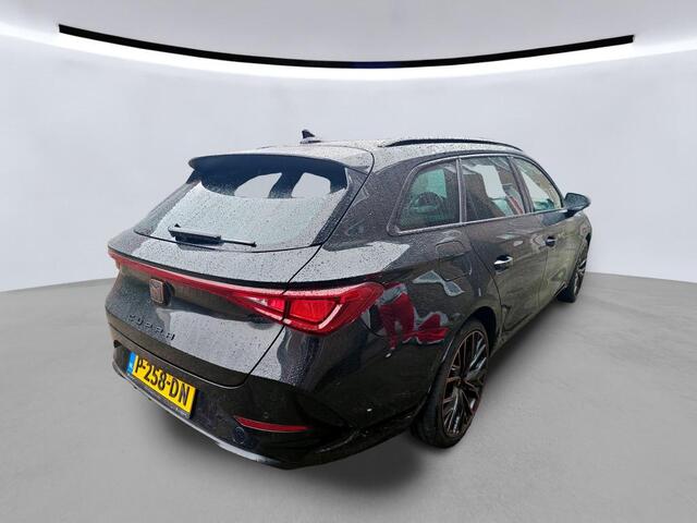 Cupra Leon Sportstourer 1.4 e-Hybrid DSG VZ Copper Edition / Panorama dak / Achteruitrij camera / Geheugenstoelen / 19'' LMV