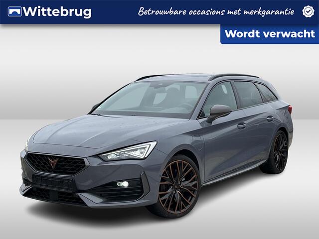 Cupra Leon Sportstourer 1.4 DSG e-Hybrid Black Edition / CUP Bucket seats / Panorama / Achteruitrij camera / 19'' LMV