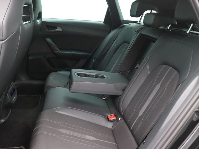 Cupra Leon Sportstourer 1.4 e-Hybrid VZ Performance 245PK DSG SOH 97%, Achteruitrijcamera, Adaptieve Cruise Control, Keyless, 19" LM Velgen, Side Assist, Stoel-Stuurverwarming, Voorruitverwarming