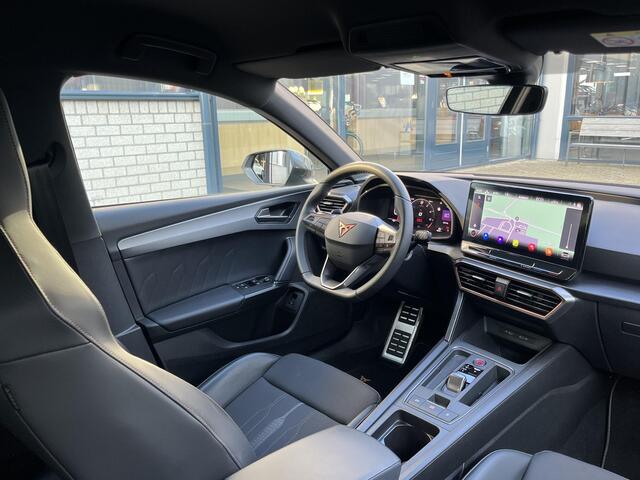 Cupra Leon Sportstourer 1.4 e-Hybrid VZ Adrenaline | 245pk/Navi/Clima/Adapt.Cruise/Camera/Sfeerverlichting/Apple CarPlay-Android Auto/Stuur+Stoelverwarming