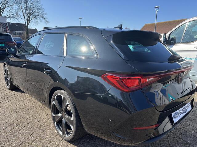 Cupra Leon Sportstourer 1.4 e-Hybrid VZ Business 245pk | PHEV | Stoelverwarming | Camera | Adaptive cruise control