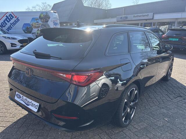Cupra Leon Sportstourer 1.4 e-Hybrid VZ Business 245pk | PHEV | Stoelverwarming | Camera | Adaptive cruise control