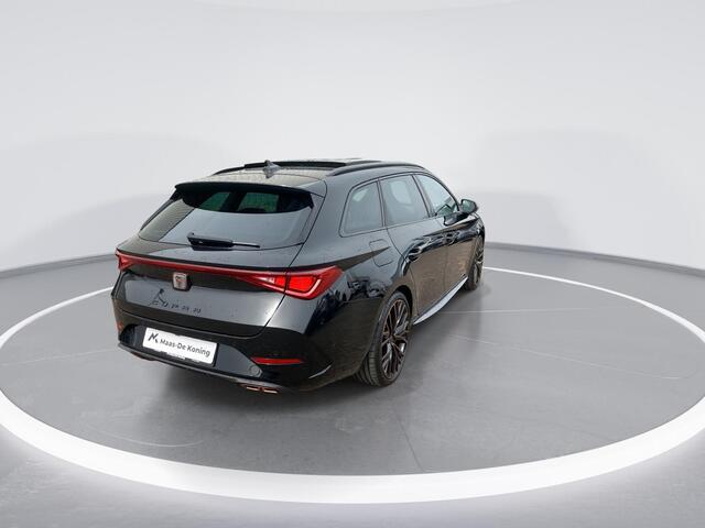 Cupra Leon Sportstourer 1.4e-Hybrid 180kW/245PK VZ DSG · Panoramadak · Camera · Apple/Android Car Play · Navigatie · Elektrische stoelverstelling ·