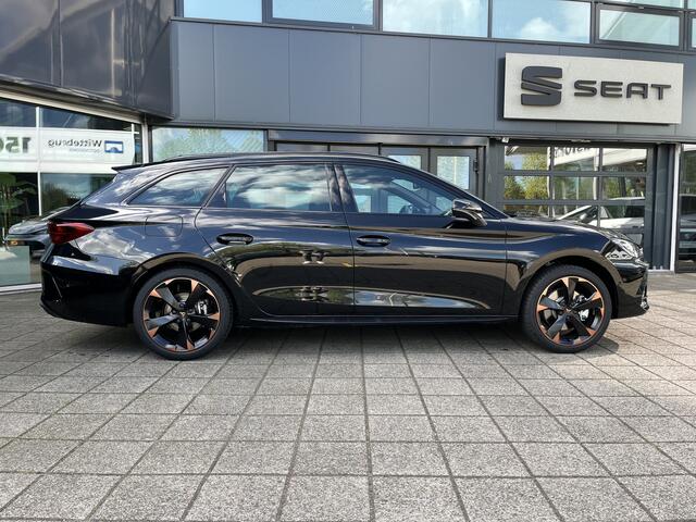 Cupra Leon Sportstourer 1.5 TSI e-Hybrid Business Panoramadak - Sennheiser - Dodehoeksensor