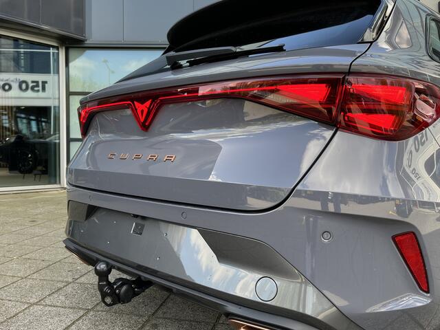 Cupra Leon Sportstourer 1.5 TSI e-Hybrid VZ Performance Wegklapbare trekhaak - Sennheiser - Dodehoeksensor