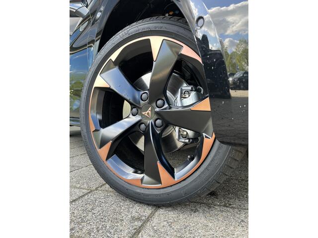 Cupra Leon Sportstourer 1.5 TSI e-Hybrid Business Wegklapbare Trekhaak - Sennheiser - Navigatiesysteem