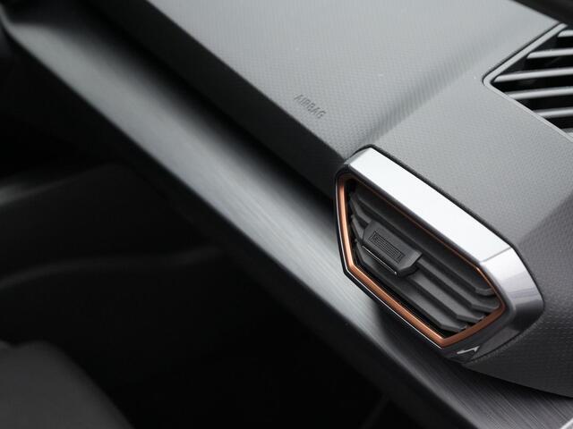 Cupra Leon Sportstourer 1.4 e-Hybrid 245 pk VZ | Kuisptoelen | Stuur-/stoelverwarming | Achteruitrijcamera | Adaptive Cruise | Side Assist