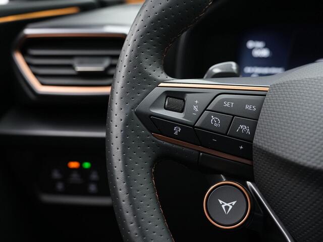 Cupra Leon Sportstourer 1.4 e-Hybrid 245 pk VZ | Trekhaak | Kuipstoelen | Matrix LED | Beats | Stuur/stoelverwarming | Achteruitrijcamera | Adaptive Cruise