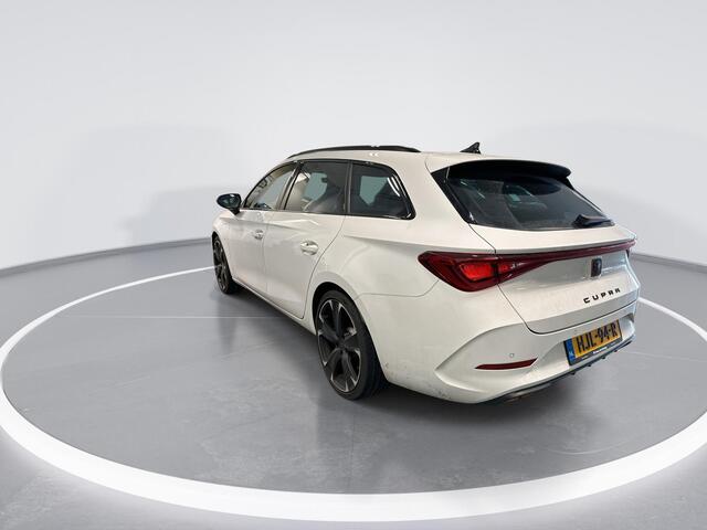 Cupra Leon Sportstourer 1.4 e-Hybrid 245pk DSG VZ Business · SOH 95% · Stuur- & Stoelverwarming · Keyless · Sfeerverlichting · Cruise Control · 19"Velgen ·