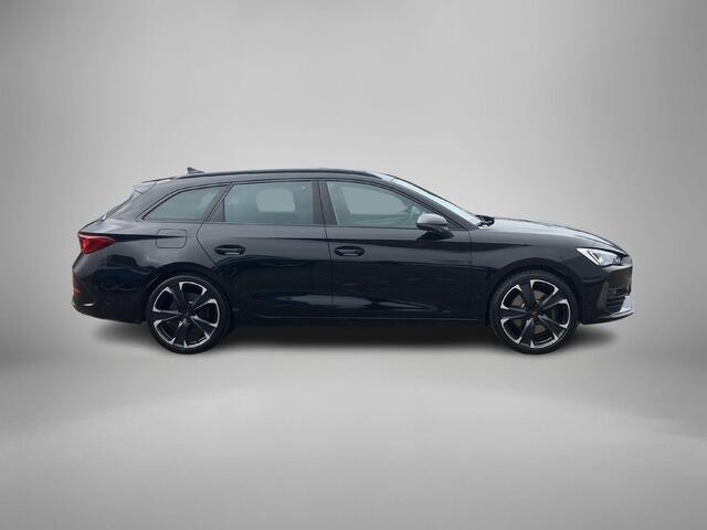 Cupra Leon Sportstourer 1.4e-Hybrid 180kW/245PK VZ DSG · Navigatie · Camera + Parkeersensoren · Leder/Stof