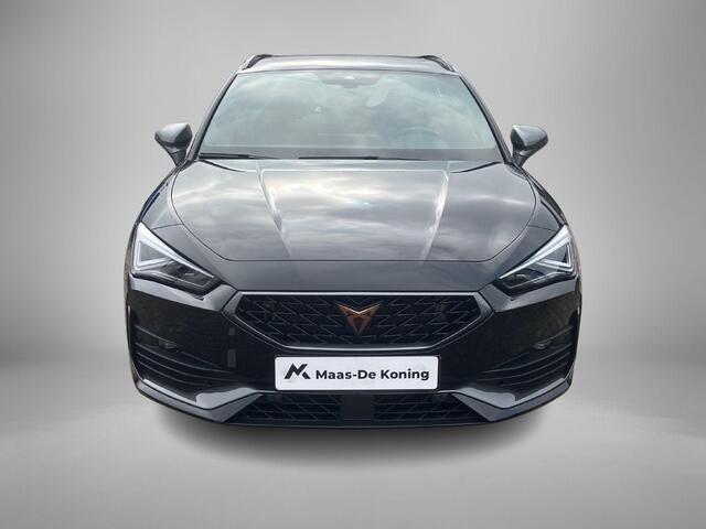 Cupra Leon Sportstourer 1.4e-Hybrid 180kW/245PK VZ DSG · Navigatie · Camera + Parkeersensoren · Leder/Stof