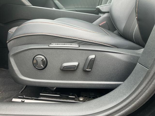 Cupra Leon Sportstourer 1.4e-Hybrid 180kW/245PK VZ DSG · Navigatie · Camera + Parkeersensoren · Leder/Stof