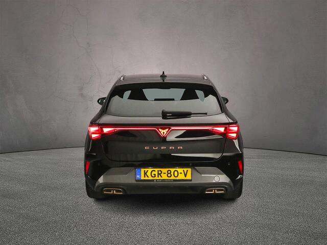 Cupra Leon Sportstourer Business 1.5 TSI eHybrid 204pk DSG Automaat Trekhaak, LED matrix koplampen, Adaptive cruise control, Navigatie, Achteruitrijcamera
