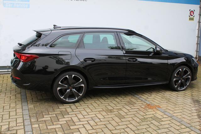 Cupra Leon Sportstourer 1.4 e-Hybrid 245 | Incl. 12 maanden Garantie | Stoel/stuurverwarming | Achteruitrijcamera | Keyless entry/start | Apple CarPlay/Android Auto | Elektrische kofferbakklep | Parkeersensoren V+A | Climate controle | Adaptive cruise controle | Navigatie | Draa