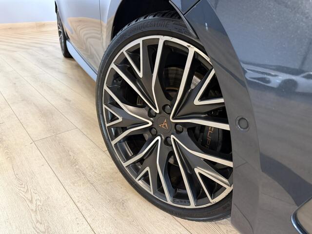 Cupra Leon Sportstourer 1.4 e-Hybrid VZ Performance Airco ECC | Panorama | Camera | Sfeer | Apple Carplay | Stoel\Stuur Verwarming | Adaptive Cruise | Isofix | NAP