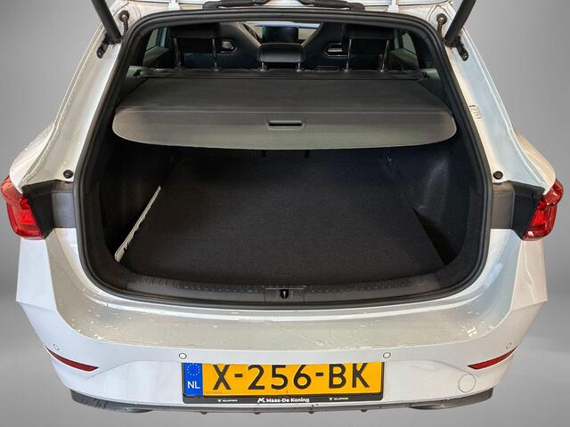 Cupra Leon Sportstourer 1.4 245pk DSG e-Hybrid VZ Adrenaline · Panoramadak · Camera · Keyless · Stuur- & Stoelverwarming · Parkeer assistent · Elek. Bestuurdersstoel + Geheugen ·