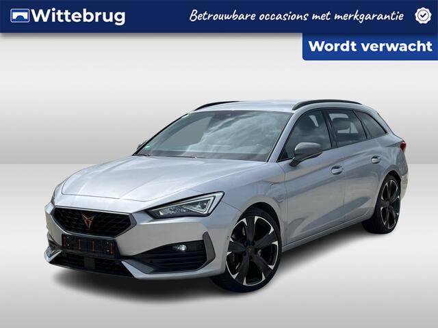 Cupra Leon Sportstourer 1.4 e-Hybrid 245pk PHEV PerformanceDSG Automaat Memory stoel / 19"LM velgen / Navigatie / Virtual Cockpit / Full Led verlichting / App-connect TRANS