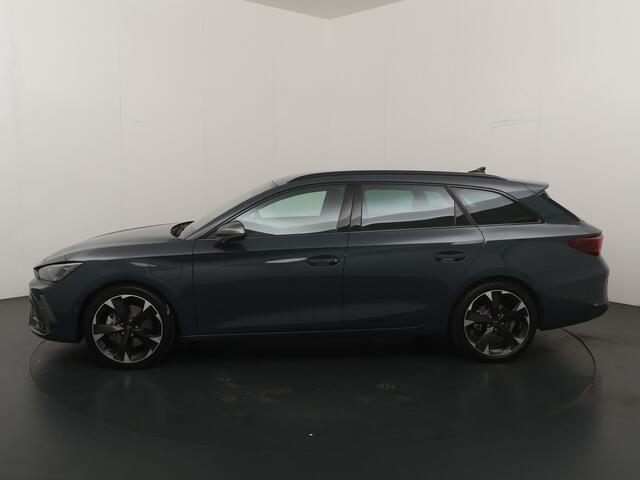 Cupra Leon Sportstourer 1.5 TSI e-Hybrid PHEV 204pk Business | Stoel & stuurwiel verwarming | Adapt. Cruise | Camera | Elek. a. Klep | 1/2 leer | Fabrieksgarantie t/m 05-2029 |