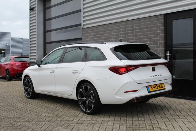 Cupra Leon Sportstourer 1.4 e-Hybrid VZ Adrenaline / Carplay / Sportstoelen