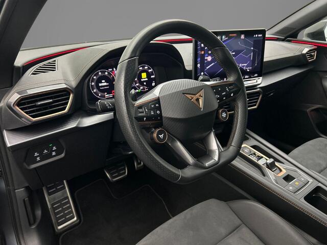 Cupra Leon Sportstourer Business 1.5 TSI eHybrid 204pk DSG Automaat Panoramadak, LED matrix koplampen, Sennheiser audio, Adaptive cruise control, Achteruitrijcamera, Carbon spiegelkappen