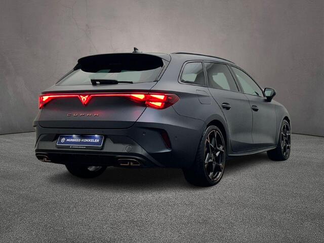 Cupra Leon Sportstourer Business 1.5 TSI eHybrid 204pk DSG Automaat Panoramadak, LED matrix koplampen, Sennheiser audio, Adaptive cruise control, Achteruitrijcamera, Carbon spiegelkappen
