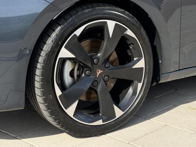 Cupra Leon Sportstourer 1.5 TSI e-Hybrid Business Plugin 204pk | El.achterklep | Camera | Stoelverw. | Sportstoelen