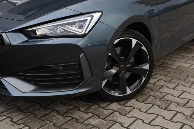 Cupra Leon Sportstourer 1.4 e-Hybrid Business | ACC | Camera | Sfeerverlichting |