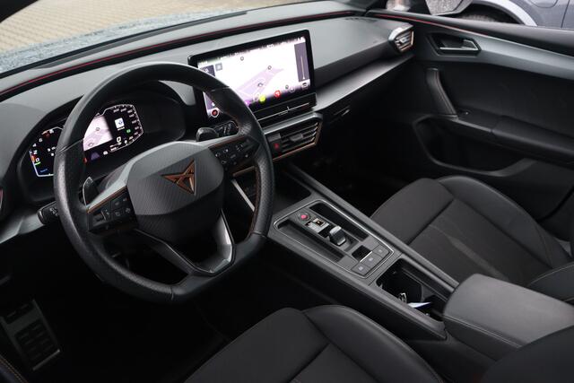 Cupra Leon Sportstourer 1.4 e-Hybrid Business | ACC | Camera | Sfeerverlichting |