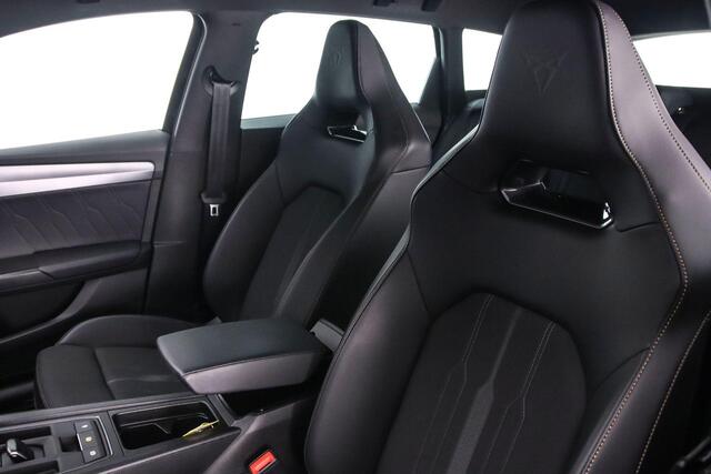 Cupra Leon Sportstourer 1.4 e-Hybrid VZ Performance 245pk DSG Automaat, Trekhaak, Adaptive cruise control, Stoelverwarming, Stuurverwarming, LED matrix koplampen, Beats audio, Achteruitrijcamera, Dodehoeksensoren, Parkeersensoren