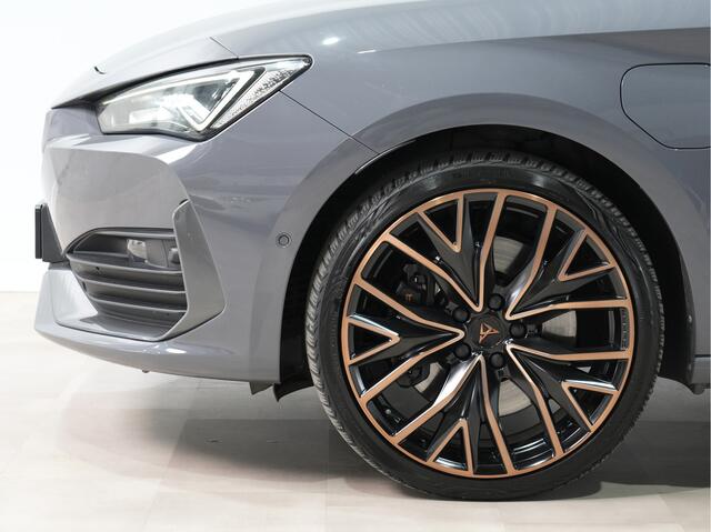 Cupra Leon Sportstourer 1.4 e-Hybrid VZ Copper Edition Panoramadak 275