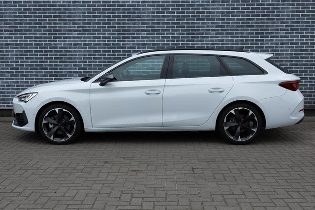 Cupra Leon Sportstourer 2.0 TSI | Achteruitrijcamera | Parkeerassistent | Keyless Entry | Elektrische Achterklep | Matrix LED Koplampen | Virtual Cockpit | Stoelverwarming | Lichtmetalen Velgen 18 inch | Cruise Control Adaptief | Dodehoekdetectie Navigatie | Apple Carplay | Android Auto