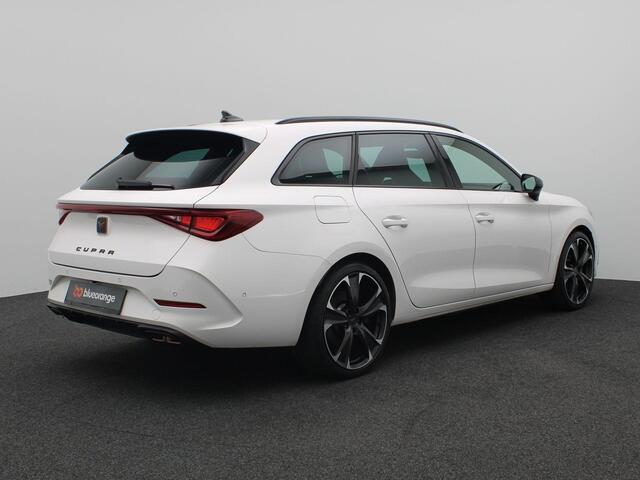 Cupra Leon Sportstourer 1.4 e-Hybrid VZ Performance 245PK DSG Achteruitrijcamera, Stoel-stuurverwarming, Side Assist, 19" LM Velgen, Elektr. Achterklep, Navi