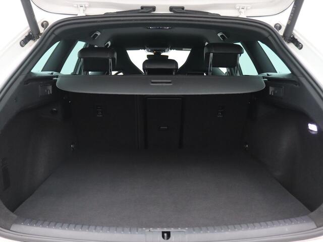 Cupra Leon Sportstourer 1.4 e-Hybrid VZ Performance 245PK DSG Achteruitrijcamera, Stoel-stuurverwarming, Side Assist, 19" LM Velgen, Elektr. Achterklep, Navi