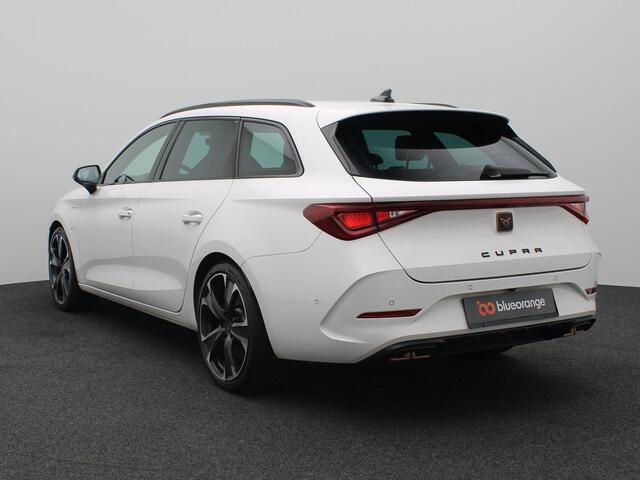 Cupra Leon Sportstourer 1.4 e-Hybrid VZ Performance 245PK DSG Achteruitrijcamera, Stoel-stuurverwarming, Side Assist, 19" LM Velgen, Elektr. Achterklep, Navi