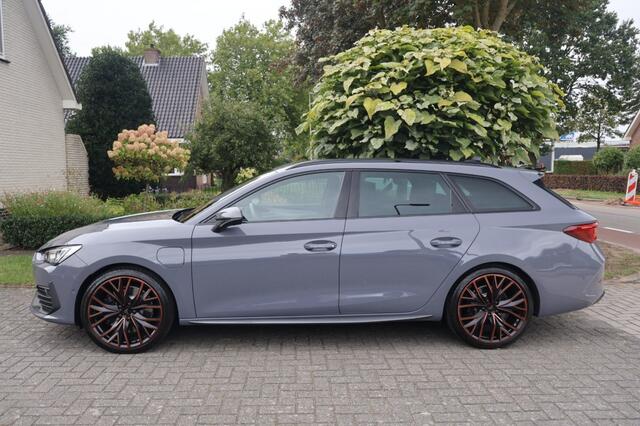 Cupra Leon Sportstourer VZ Copper 1.4 e-Hybrid TSI 245PK Leer/Memory/Cupra Knop/DCC/Trekhaak/Keyless