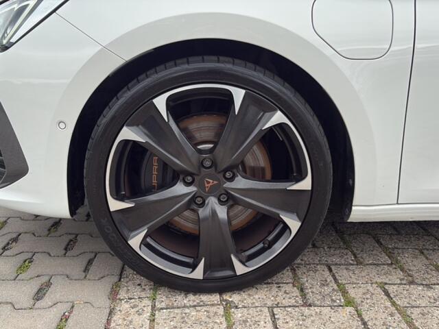 Cupra Leon Sportstourer 1.4 TSI e-HYBRID ACC/DCC/CAMERA/MATRIX/NAVI