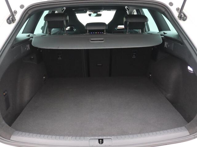 Cupra Leon Sportstourer 1.4 e-Hybrid Business 204PK DSG SOH 98,13%, Trekhaak, Achteruitrijcamera, Keyless, 18" LM Velgen, Stoel-Stuurverwarming, Navi