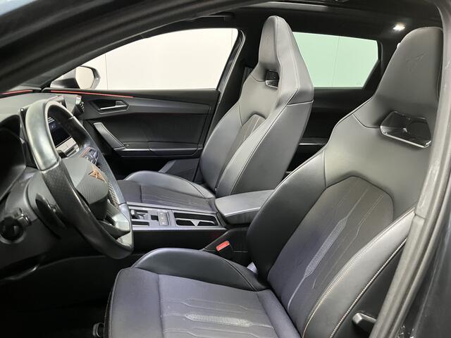 Cupra Leon Sportstourer 1.4 e-Hybrid VZ Performance / AUTOMAAT/ PANO/ KEYLESS/ CRUISE/ NAVI/ STOELVERWARMING/ PARK. SENSOREN + CAMERA/ DIVERSE HULPSYSTEMEN