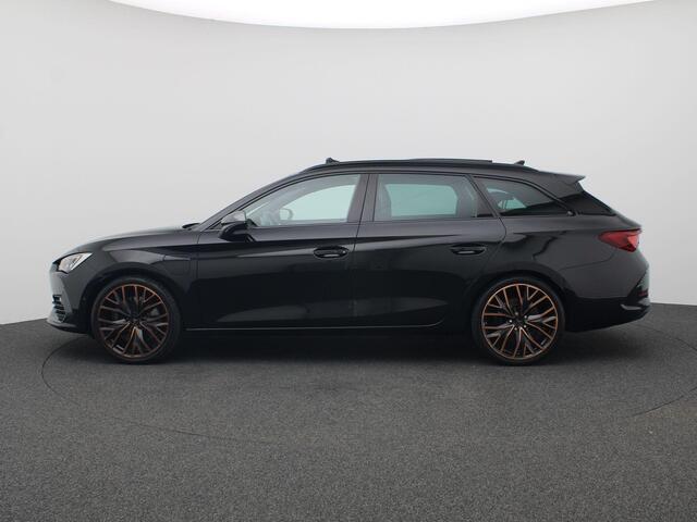 Cupra Leon Sportstourer 1.4 e-Hybrid VZ Performance 245PK DSG SOH 94,13%, Panoramadak, Keyless, 19", Side Assist, Stoel-Stuurverwarming, Achteruitrijcamera, Navi