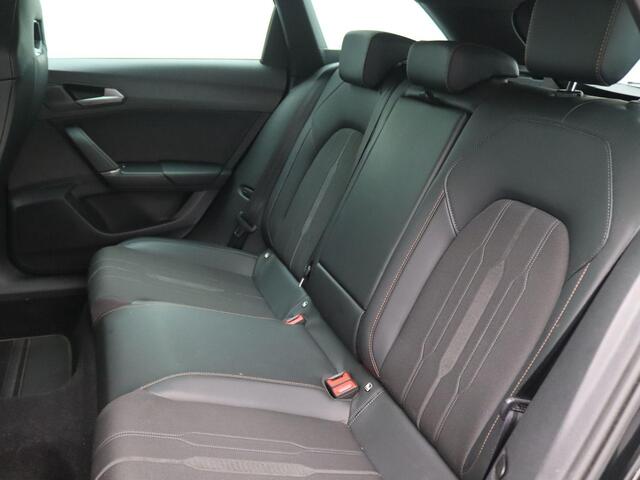Cupra Leon Sportstourer 1.4 e-Hybrid VZ Performance 245PK DSG SOH 94,13%, Panoramadak, Keyless, 19", Side Assist, Stoel-Stuurverwarming, Achteruitrijcamera, Navi