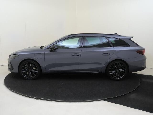 Cupra Leon Sportstourer 1.5 TSI e-Hybrid VZ Performance | Panoramadak | Travel Assist | Dodehoek sensor | Matrix LED | Sennheiser Audio | Carplay