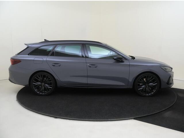 Cupra Leon Sportstourer 1.5 TSI e-Hybrid VZ Performance | Panoramadak | Travel Assist | Dodehoek sensor | Matrix LED | Sennheiser Audio | Carplay