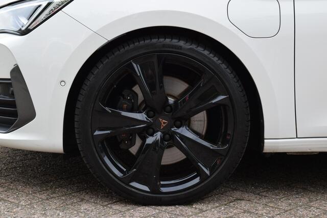 Cupra Leon Sportstourer 1.4 e-Hybrid VZ Adrenaline|19"|Camera|Trekhaak